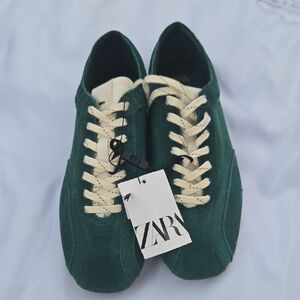 Zara Forest Green Sneakers with Off-White Laces Size 39